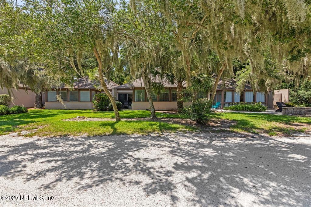 3328 Sea Marsh Road Fernandina Beach, FL 32034 - Photo 29 of 44 a view of a volley ball court