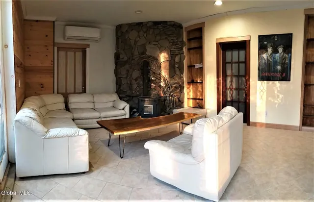 $880,000 | 820 Trout Lake Road, Bolton, NY 12814