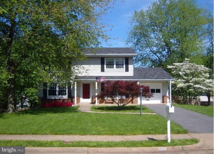 306 South Irving Road Sterling, VA 20164 - Photo 8 of 20 Front