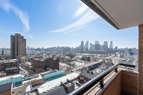$255,000 | 110 1st Avenue Northeast, Unit F1502, Minneapolis, MN 55413