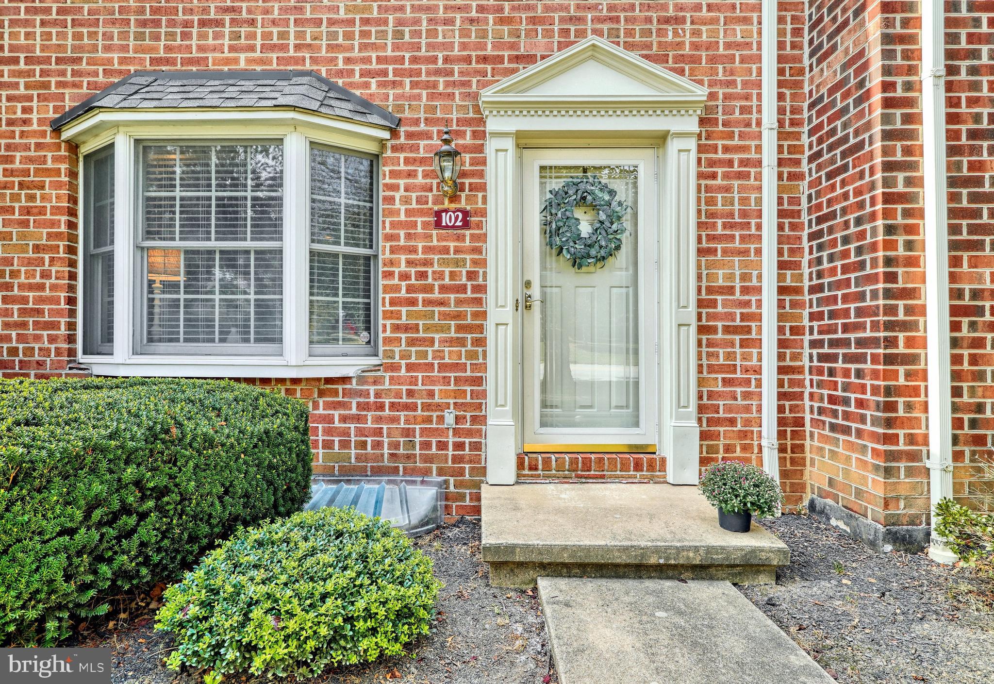102 Chambers Ridge York, PA 17402 - Photo 3 of 38 Gallery Image 3