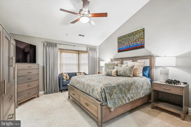 $725,000 | 28 Sterling Court, Rockville, MD 20850