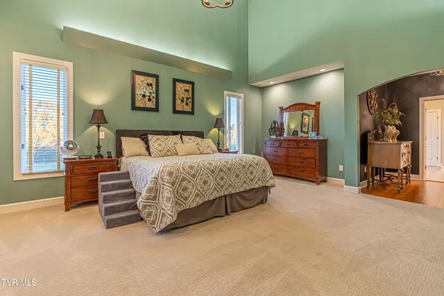 $995,000 | 469 Winterham Drive, Abingdon, VA 24211