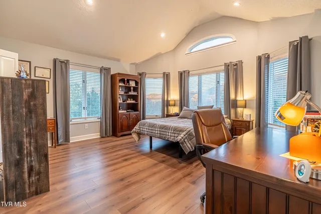 $995,000 | 469 Winterham Drive, Abingdon, VA 24211