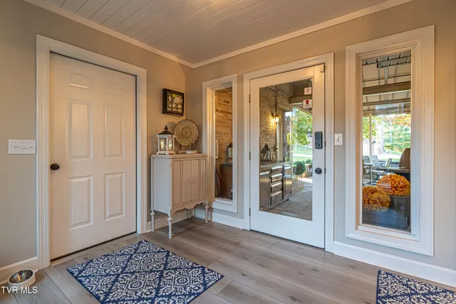 $995,000 | 469 Winterham Drive, Abingdon, VA 24211