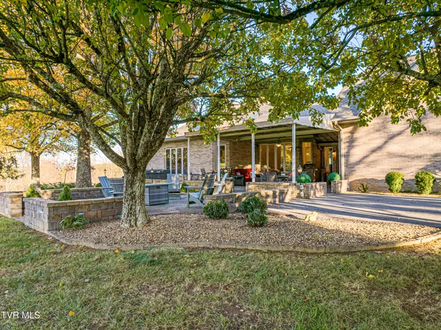 $995,000 | 469 Winterham Drive, Abingdon, VA 24211