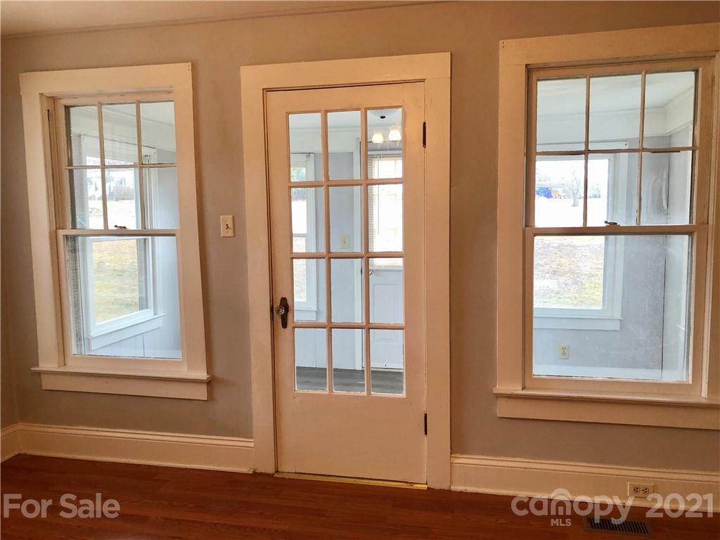563 Legion Road Lenoir, NC 28645 - Photo 4 of 17 Gallery Image 4