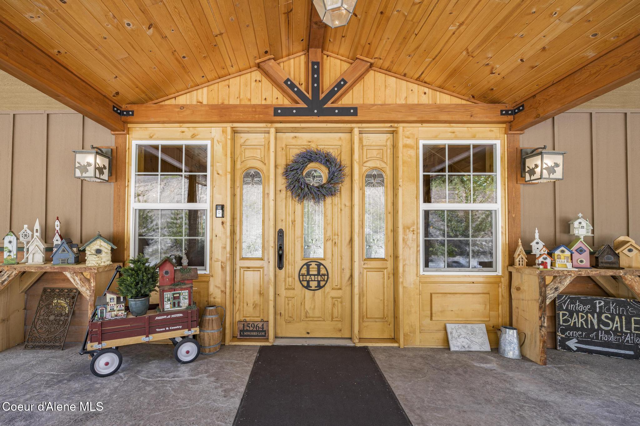 15964 North Songbird Lane Rathdrum, ID 83858 - Photo 4 of 83 Come on in!