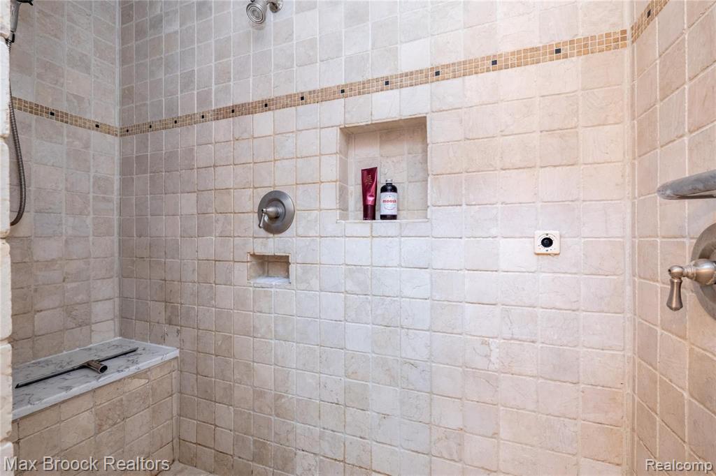 31170 Lahser Road Beverly Hills, MI 48025 - Photo 25 of 30