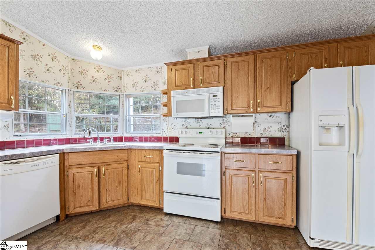 505 Robinson Road Greer, SC 29651 - Photo 16 of 29