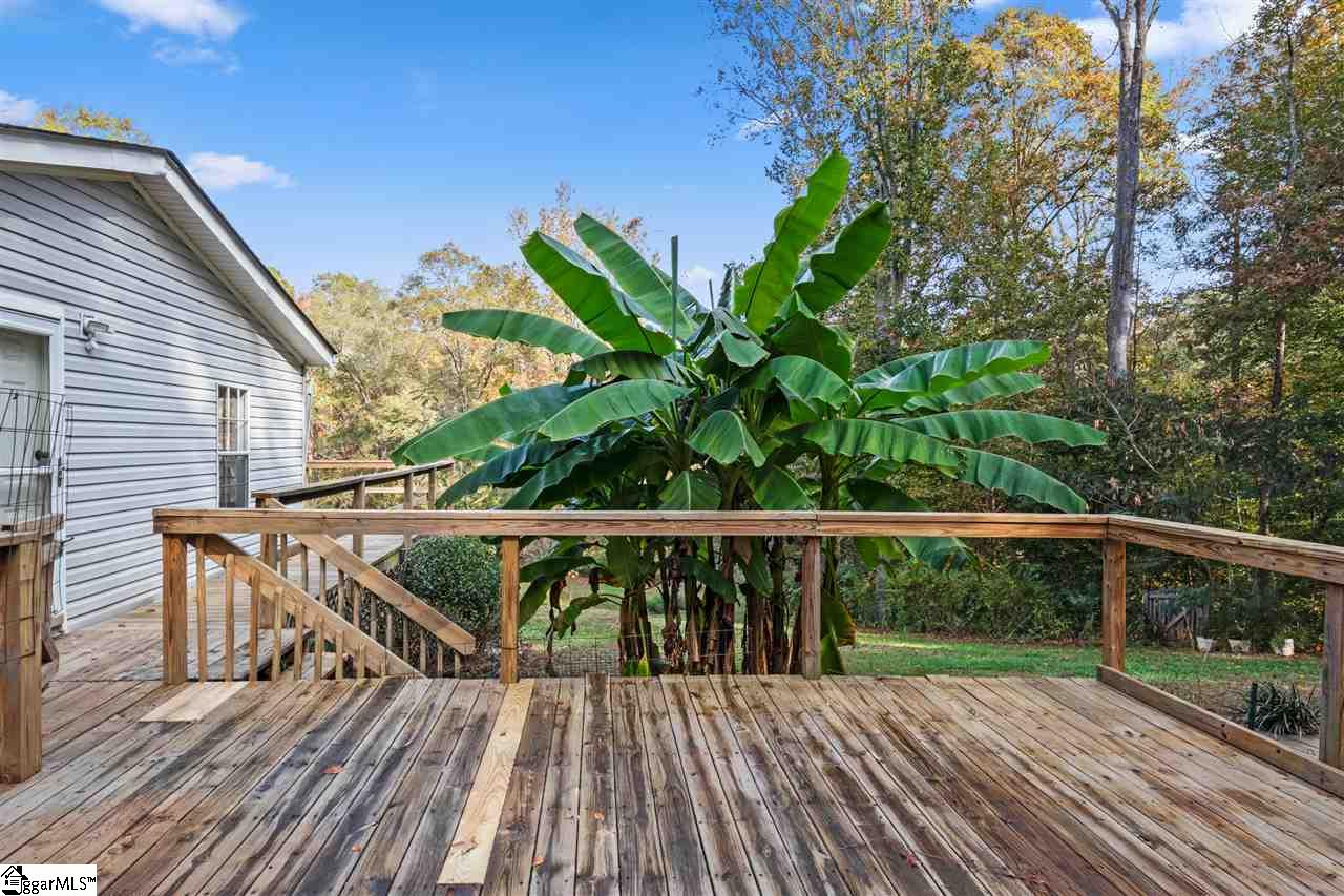 505 Robinson Road Greer, SC 29651 - Photo 3 of 29