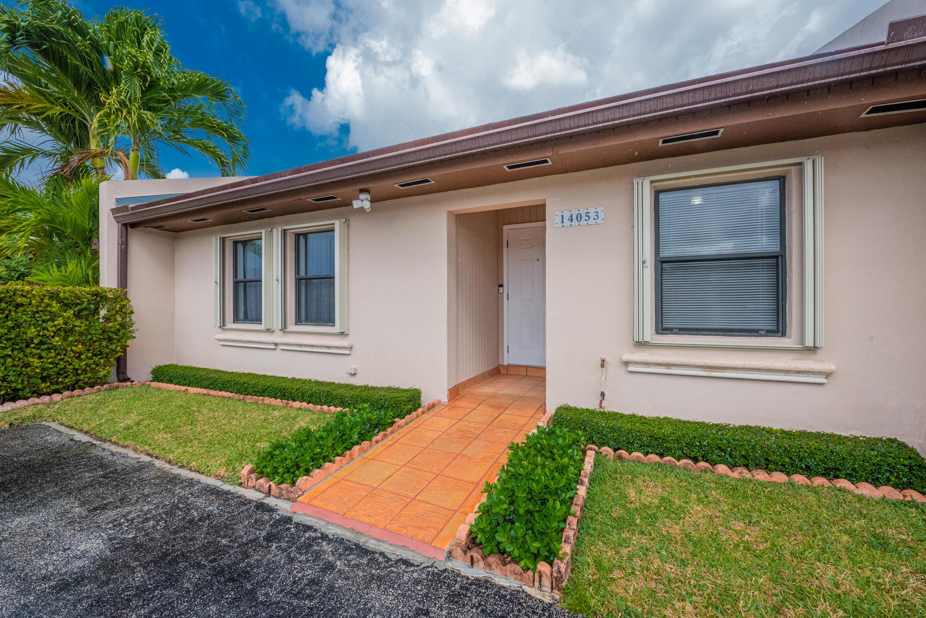 14053 Southwest 53rd Terrace Miami, FL 33175 - Photo 3 of 31 14053 SW 53 terrace Miami (4 of 32)