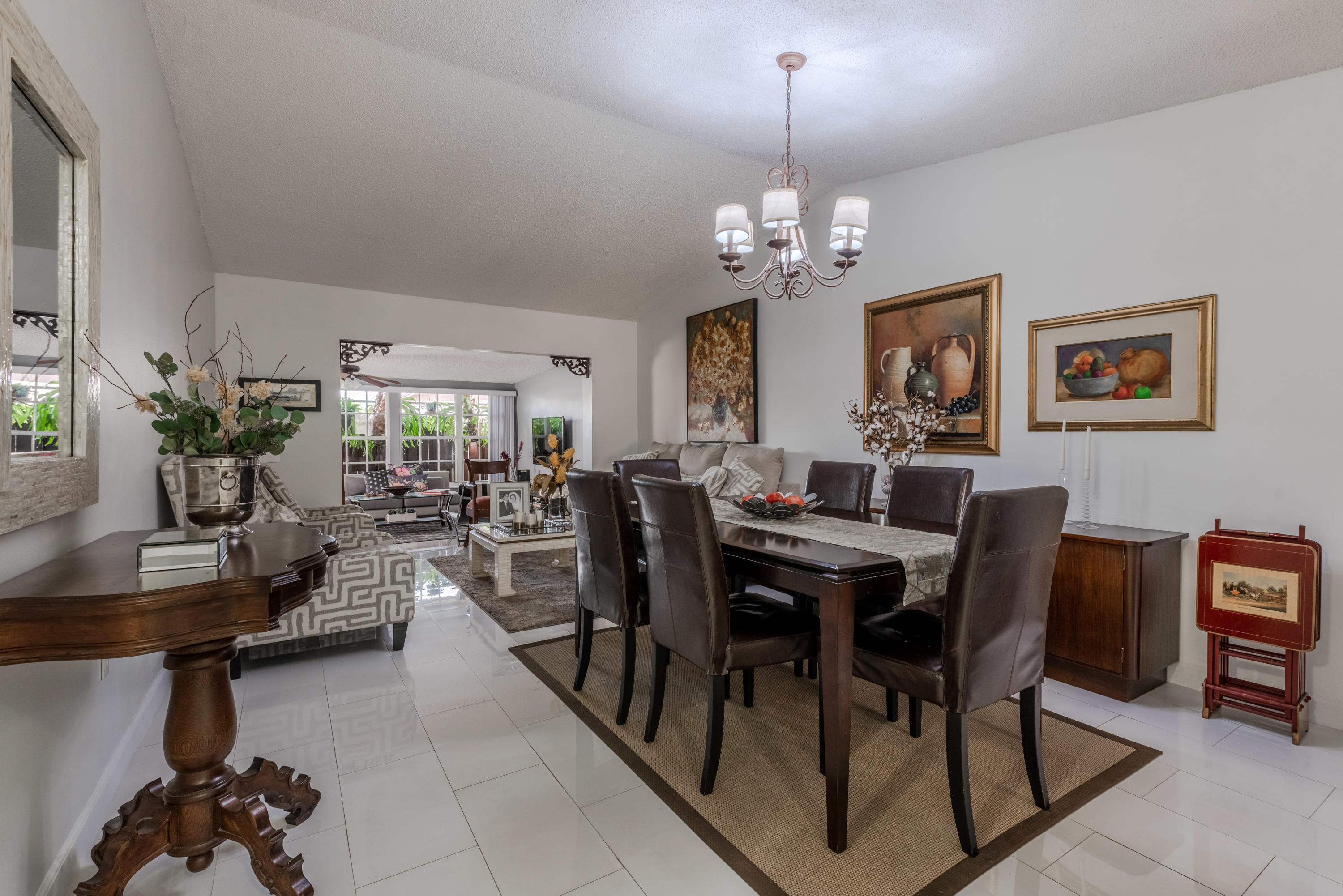 14053 Southwest 53rd Terrace Miami, FL 33175 - Photo 5 of 31 14053 SW 53 terrace Miami (6 of 32)