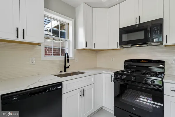 $529,900 | 527 Forest View Road, Linthicum Heights, MD 21090