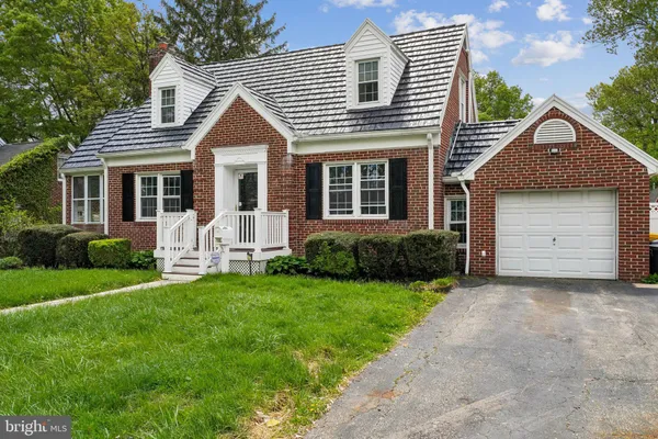 $529,900 | 527 Forest View Road, Linthicum Heights, MD 21090