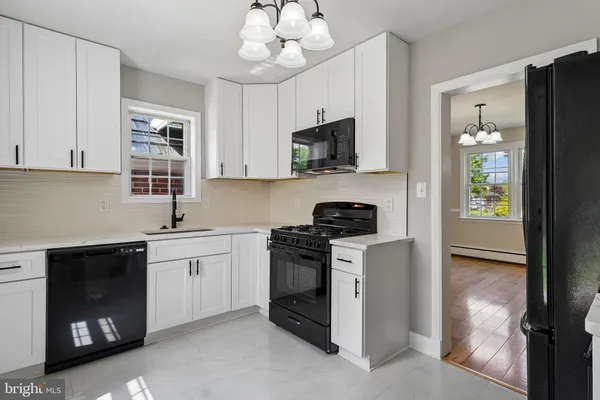 $529,900 | 527 Forest View Road, Linthicum Heights, MD 21090