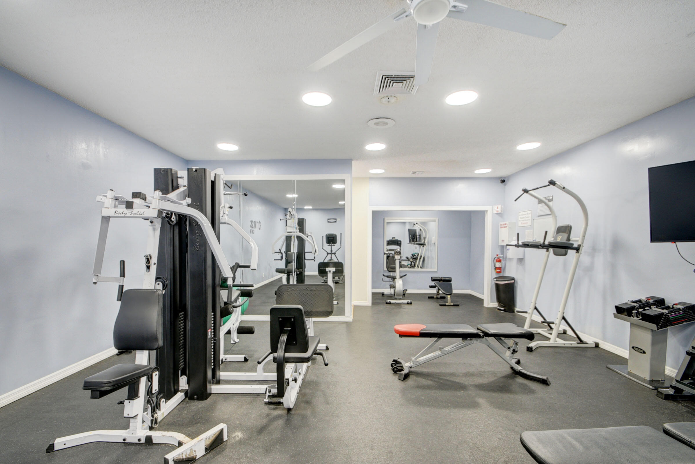 3540 South Ocean Boulevard, Unit 608 South Palm Beach, FL 33480 - Photo 22 of 35 a view of a room with gym equipment
