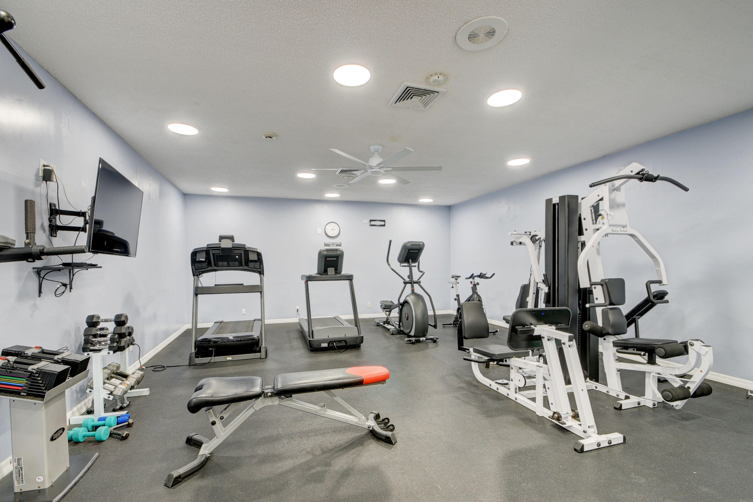 3540 South Ocean Boulevard, Unit 608 South Palm Beach, FL 33480 - Photo 34 of 35 a view of a room with gym equipment