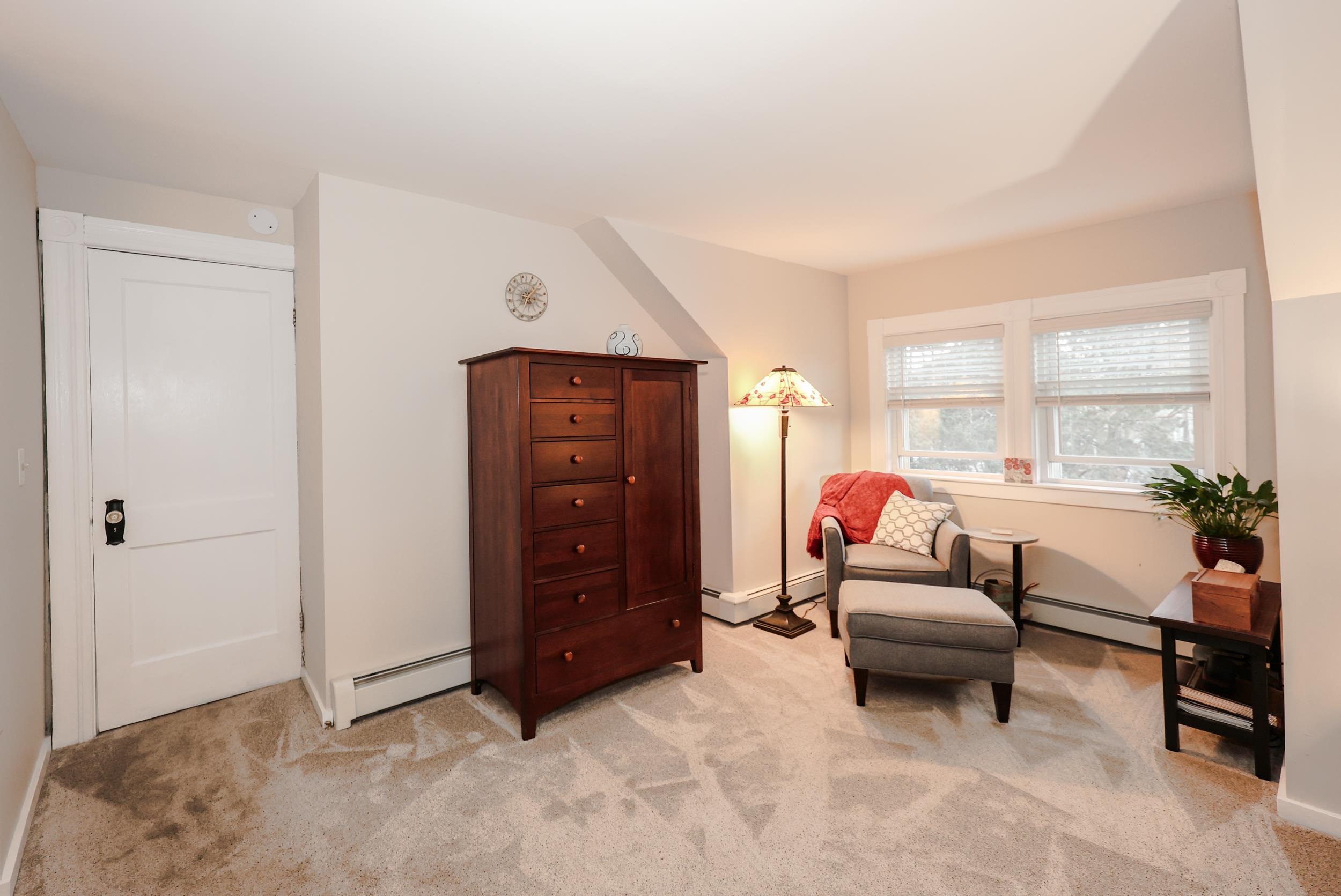 749 Maple Street Manchester, NH 03104 - Photo 13 of 46