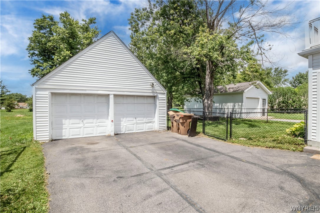 782 Beach Road Cheektowaga, NY 14225 - Photo 33 of 45