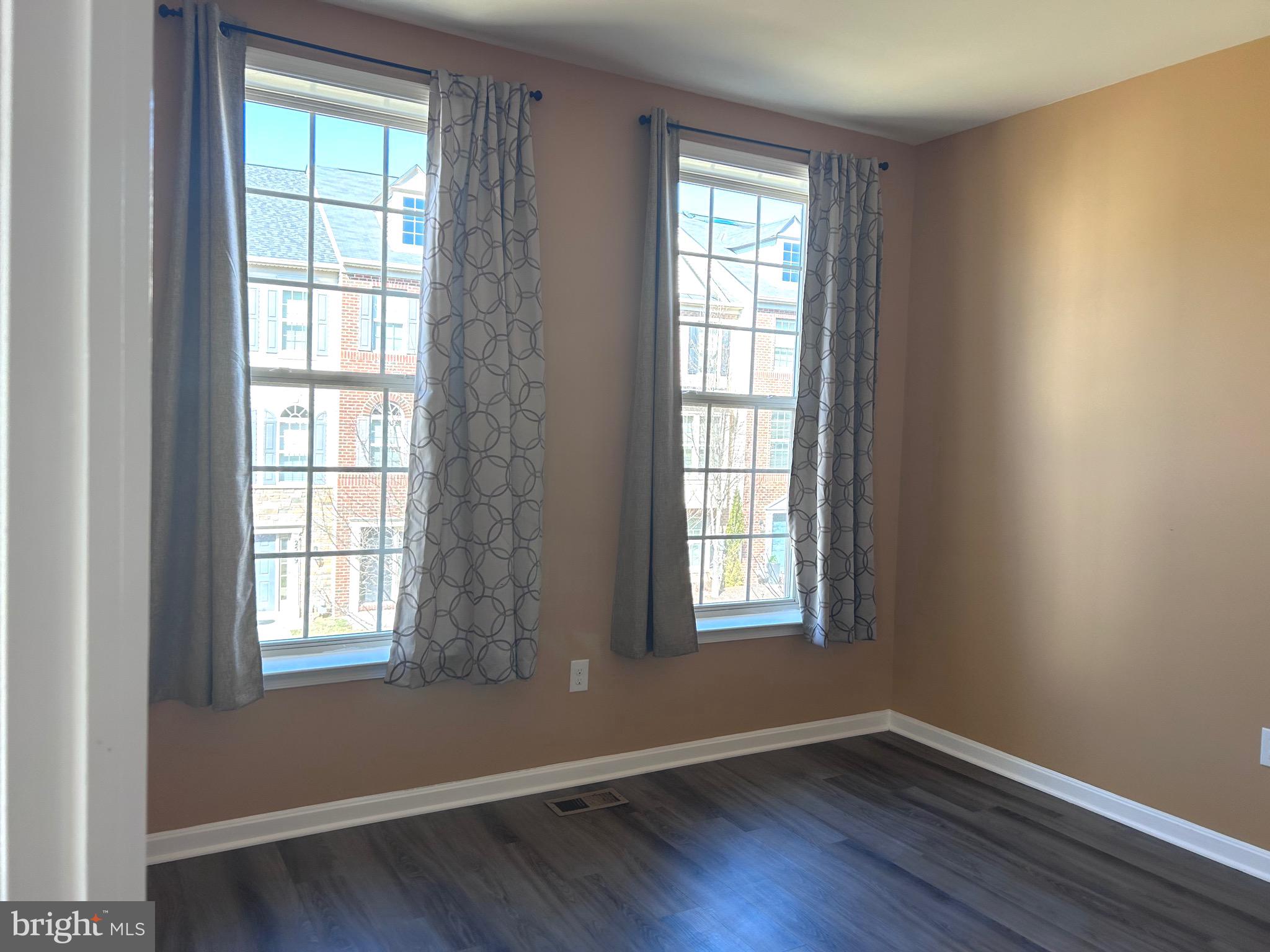 9623 Smithview Place Lanham, MD 20706 - Photo 12 of 39 office