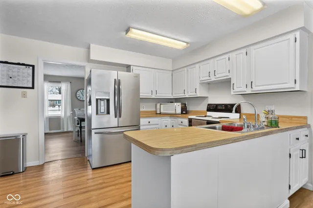 $299,900 | 1312 West Country Club Road, Connersville, IN 47331