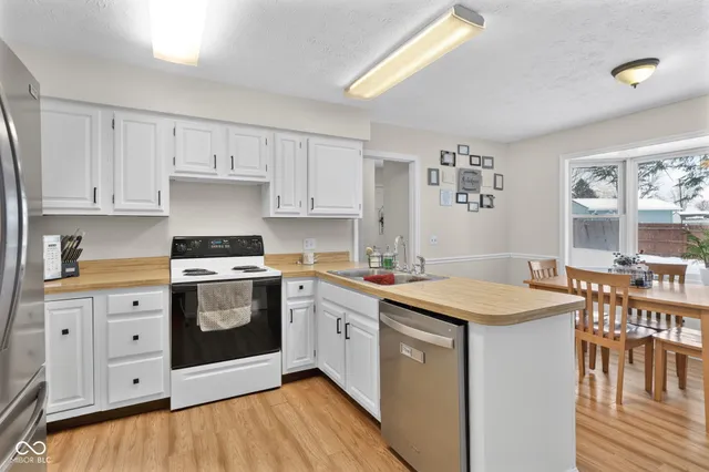 $299,900 | 1312 West Country Club Road, Connersville, IN 47331