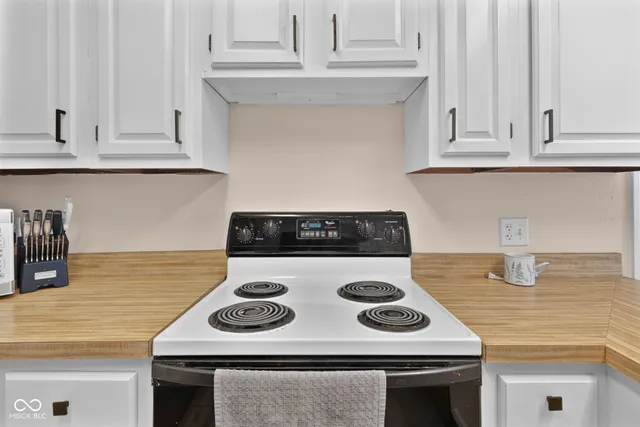 $299,900 | 1312 West Country Club Road, Connersville, IN 47331