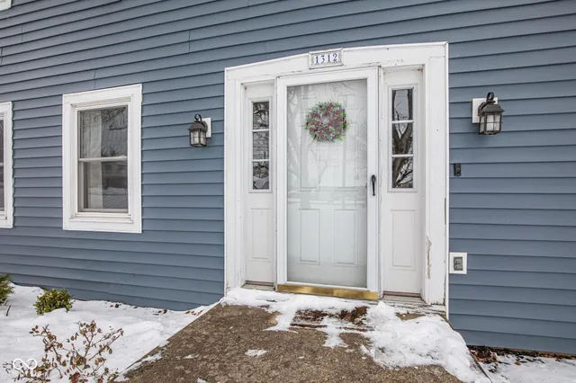 $299,900 | 1312 West Country Club Road, Connersville, IN 47331