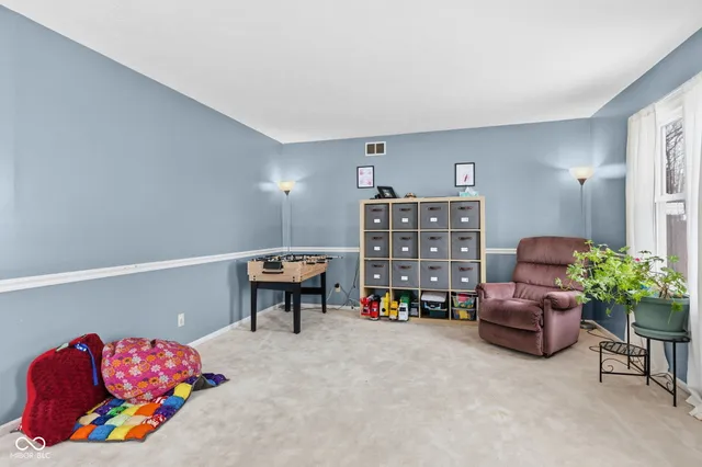 $299,900 | 1312 West Country Club Road, Connersville, IN 47331