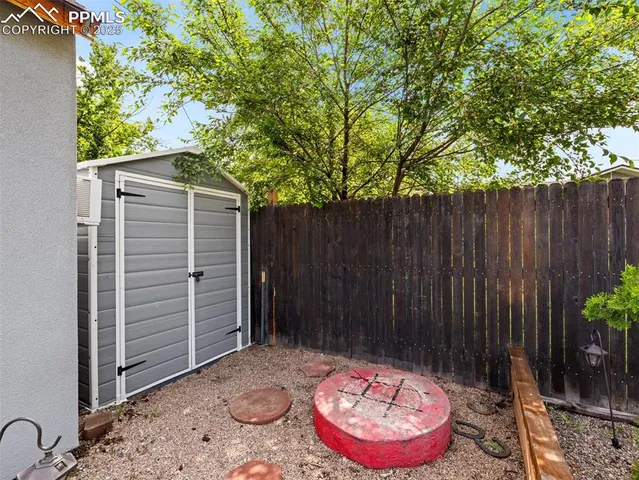 a view of outdoor space yard and patio