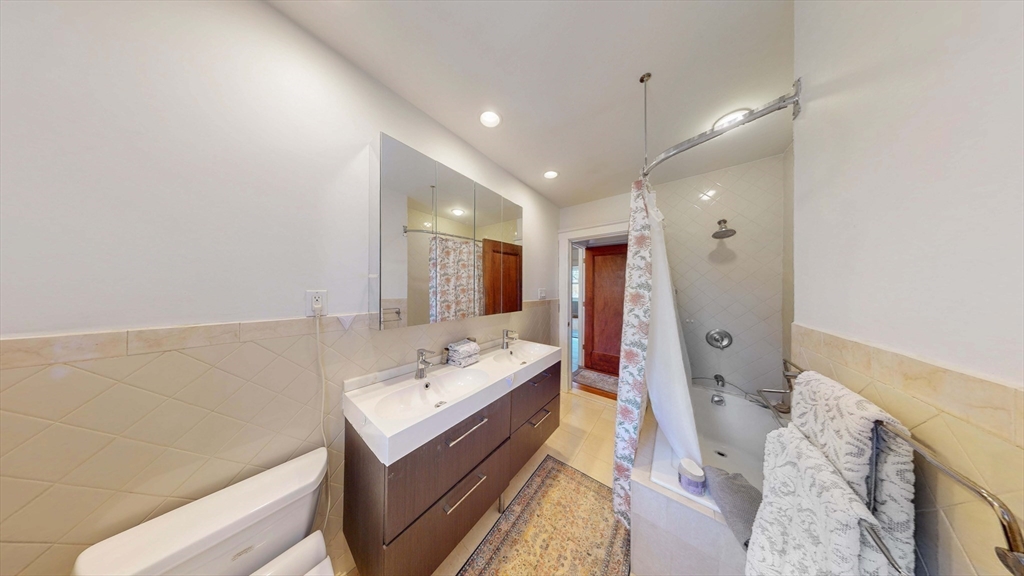 52 Rockledge Road Newton, MA 02461 - Photo 10 of 19
