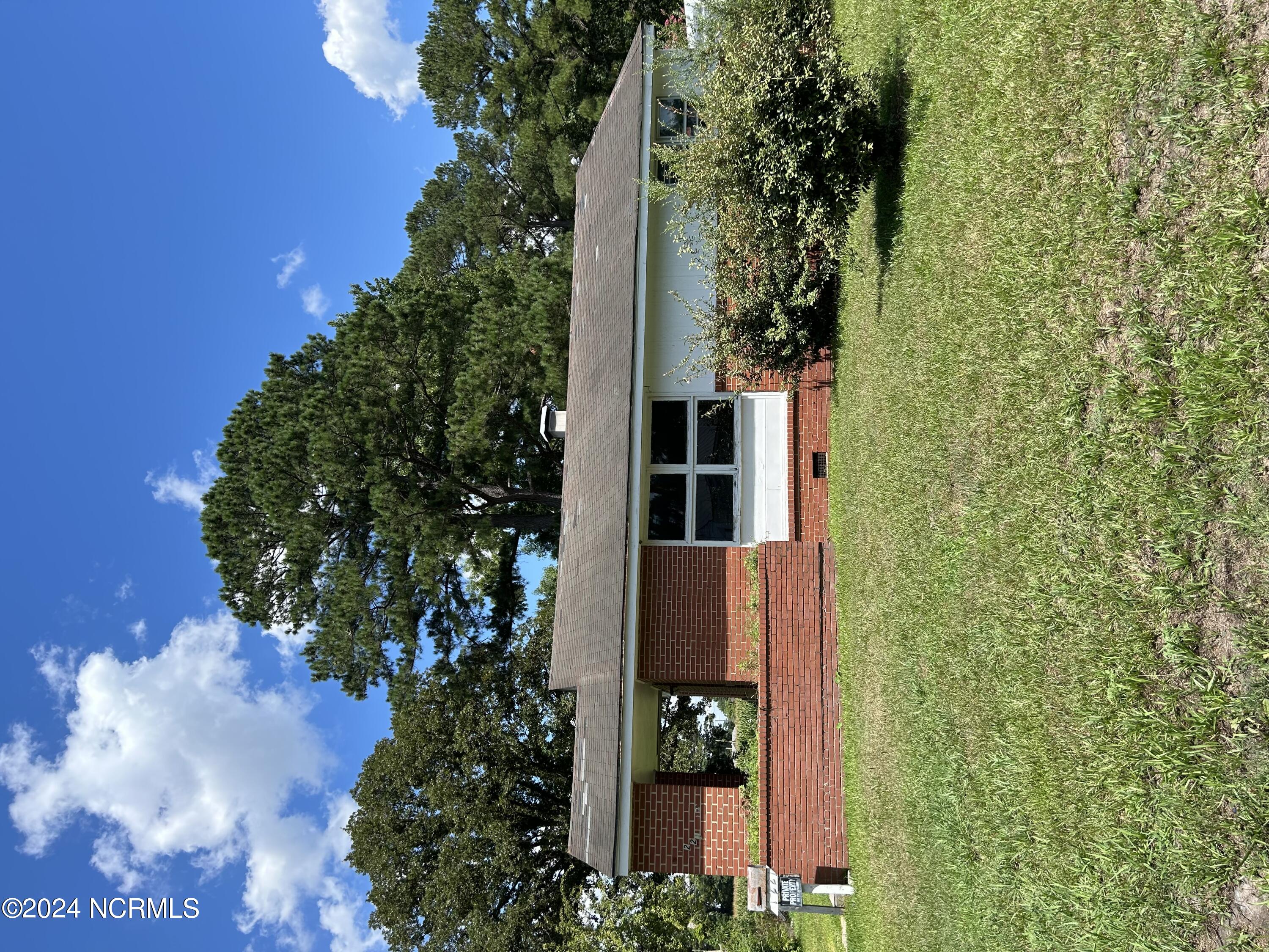 1221 Ferndale Lane Kinston, NC 28501 - Photo 1 of 1 Front