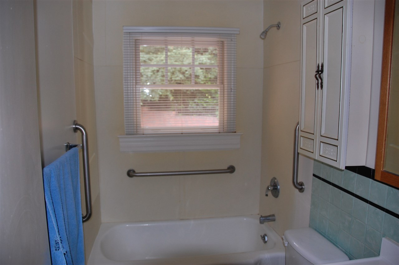1823 Dixie Trail Raleigh, NC 27607 - Photo 16 of 18 Photo 16