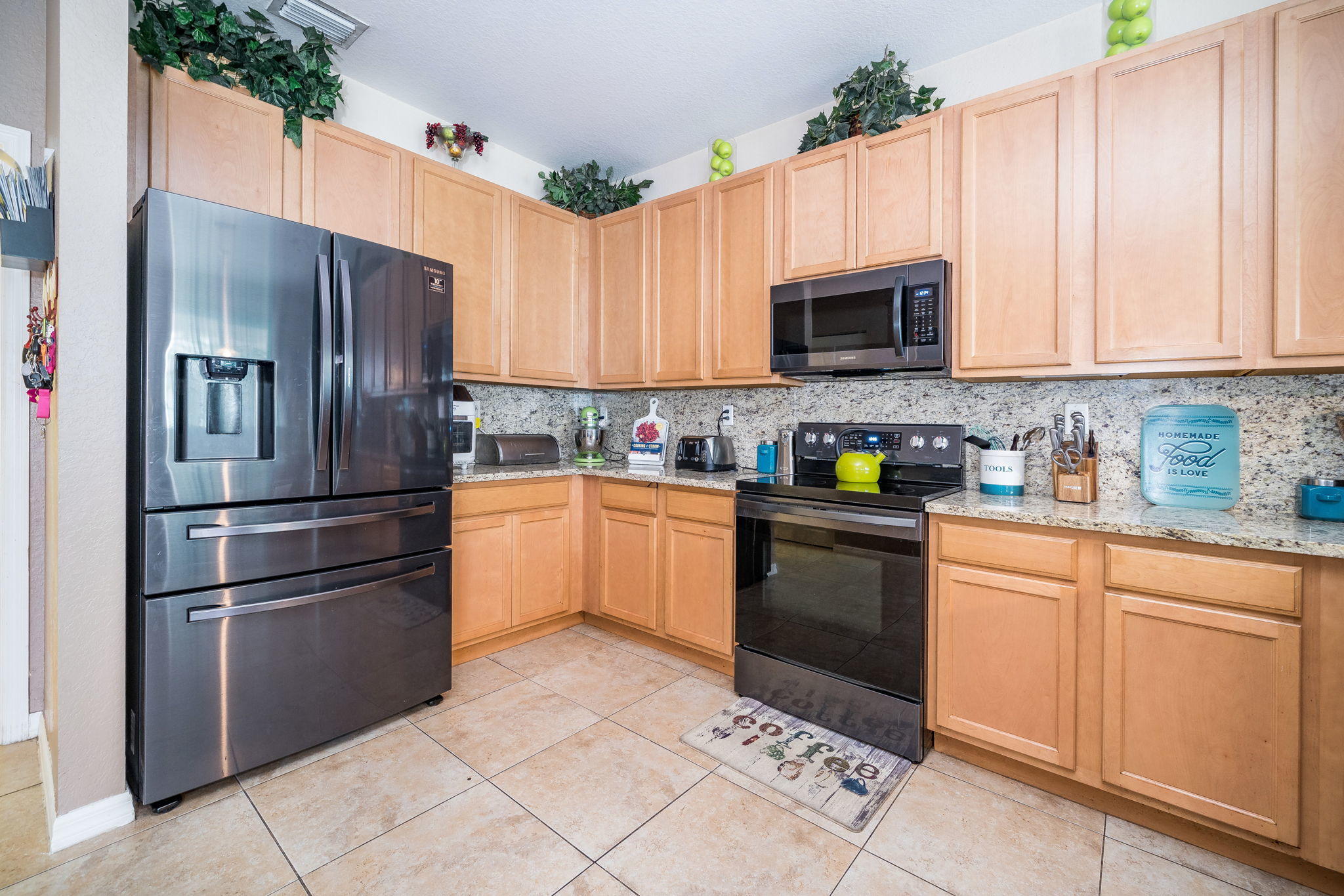 6726 Bulrush Court Greenacres, FL 33413 - Photo 16 of 54 Kitchen