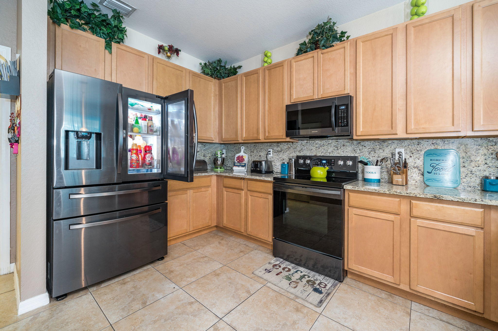 6726 Bulrush Court Greenacres, FL 33413 - Photo 17 of 54 Kitchen