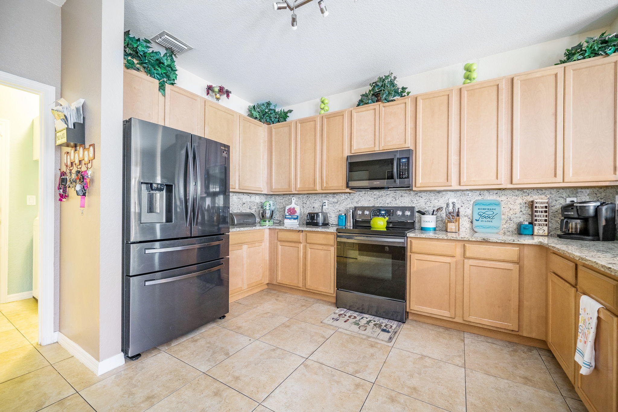 6726 Bulrush Court Greenacres, FL 33413 - Photo 2 of 54 Kitchen