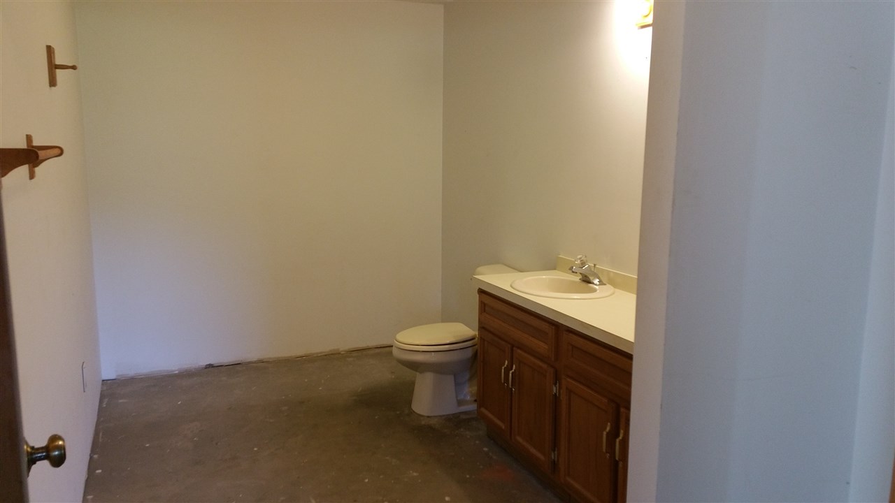 9041 Whitney Road Williamsburg, MI 49690 - Photo 33 of 37 1800191-36.JPG