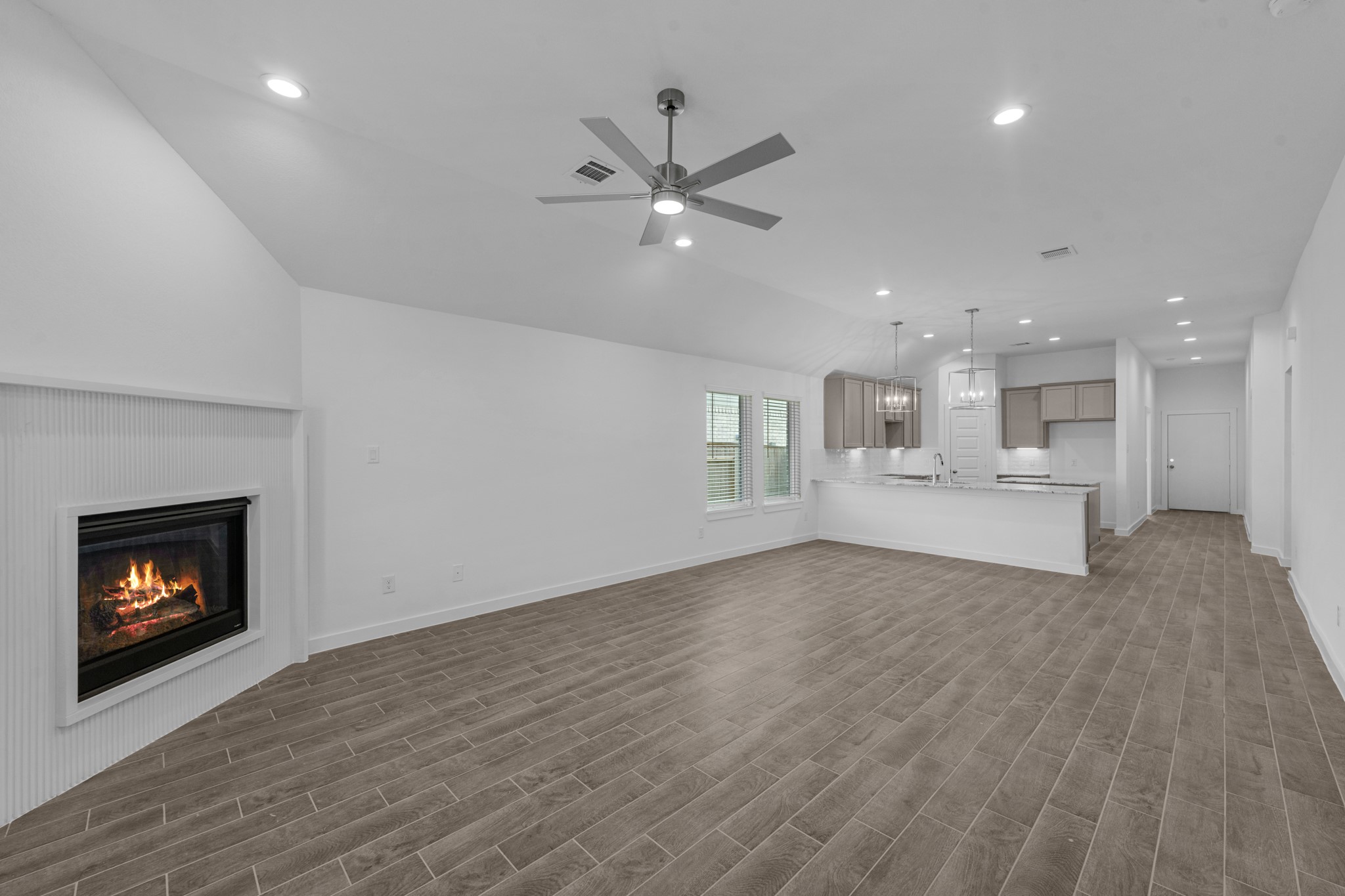 8719 Mallow Rose Way Rosharon, TX 77583 - Photo 5 of 28 Gallery Image 5