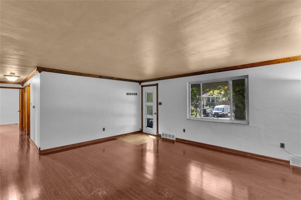 2013 Beulah Road Pittsburgh, PA 15235 - Photo 6 of 33 Gallery Image 6