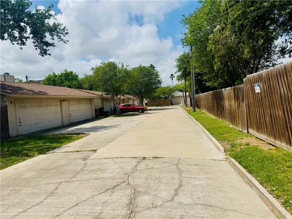 $1,550 | 4618 Cedar Pass Drive, Unit 2A, Corpus Christi, TX 78413