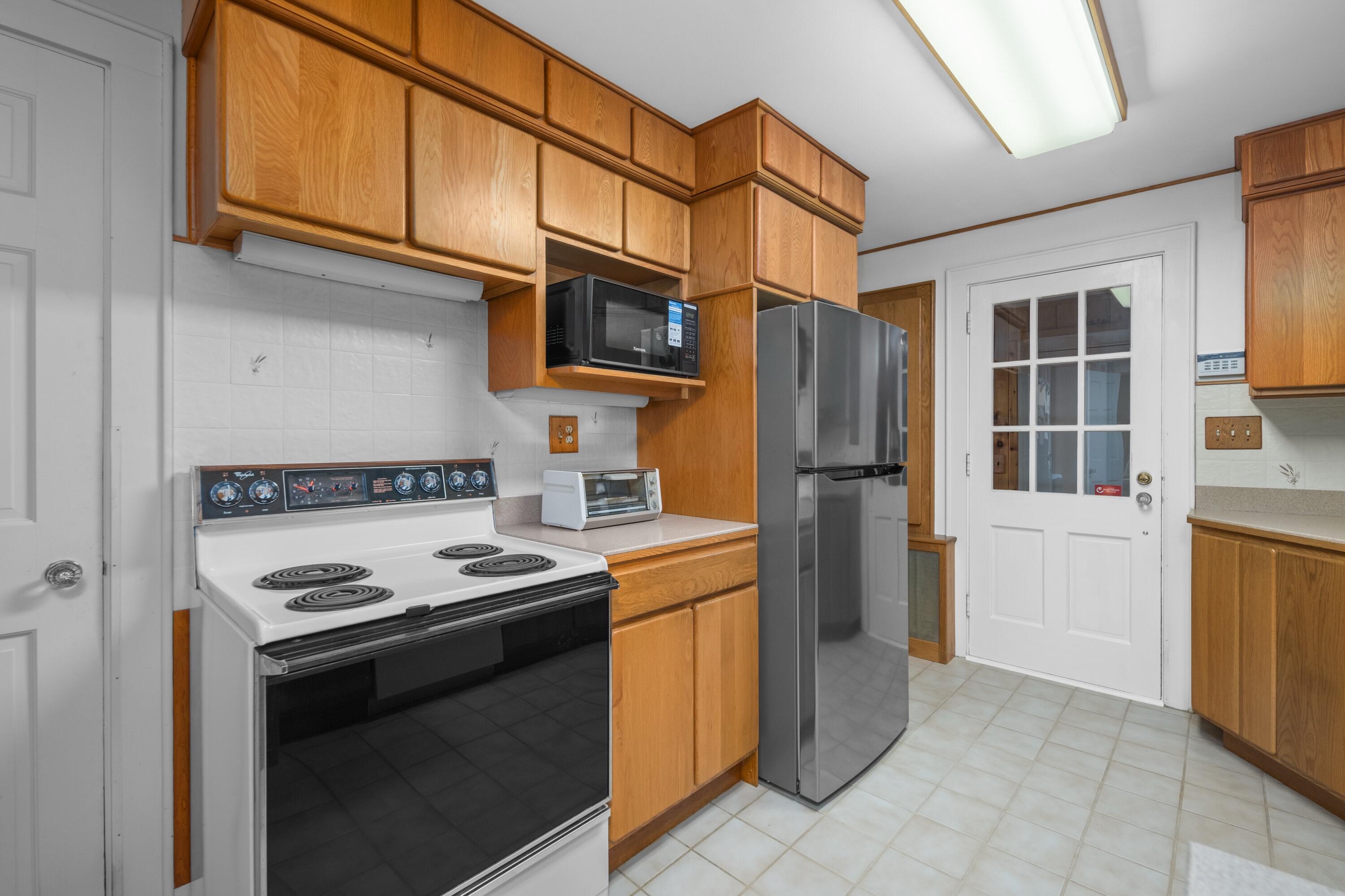 66 Graham Street Biddeford, ME 04005 - Photo 5 of 36 Kitchen