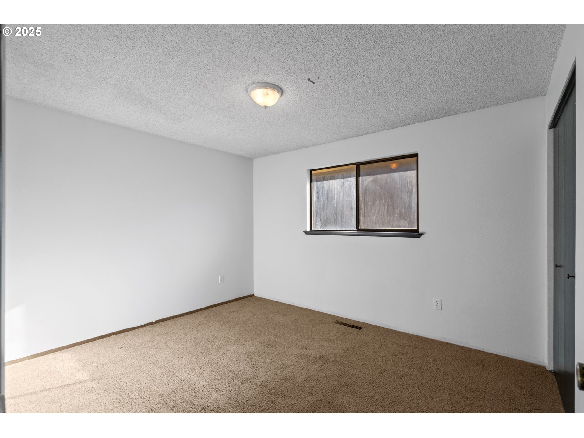 2205 Southwest Perkins Avenue Pendleton, OR 97801 - Photo 20 of 32
