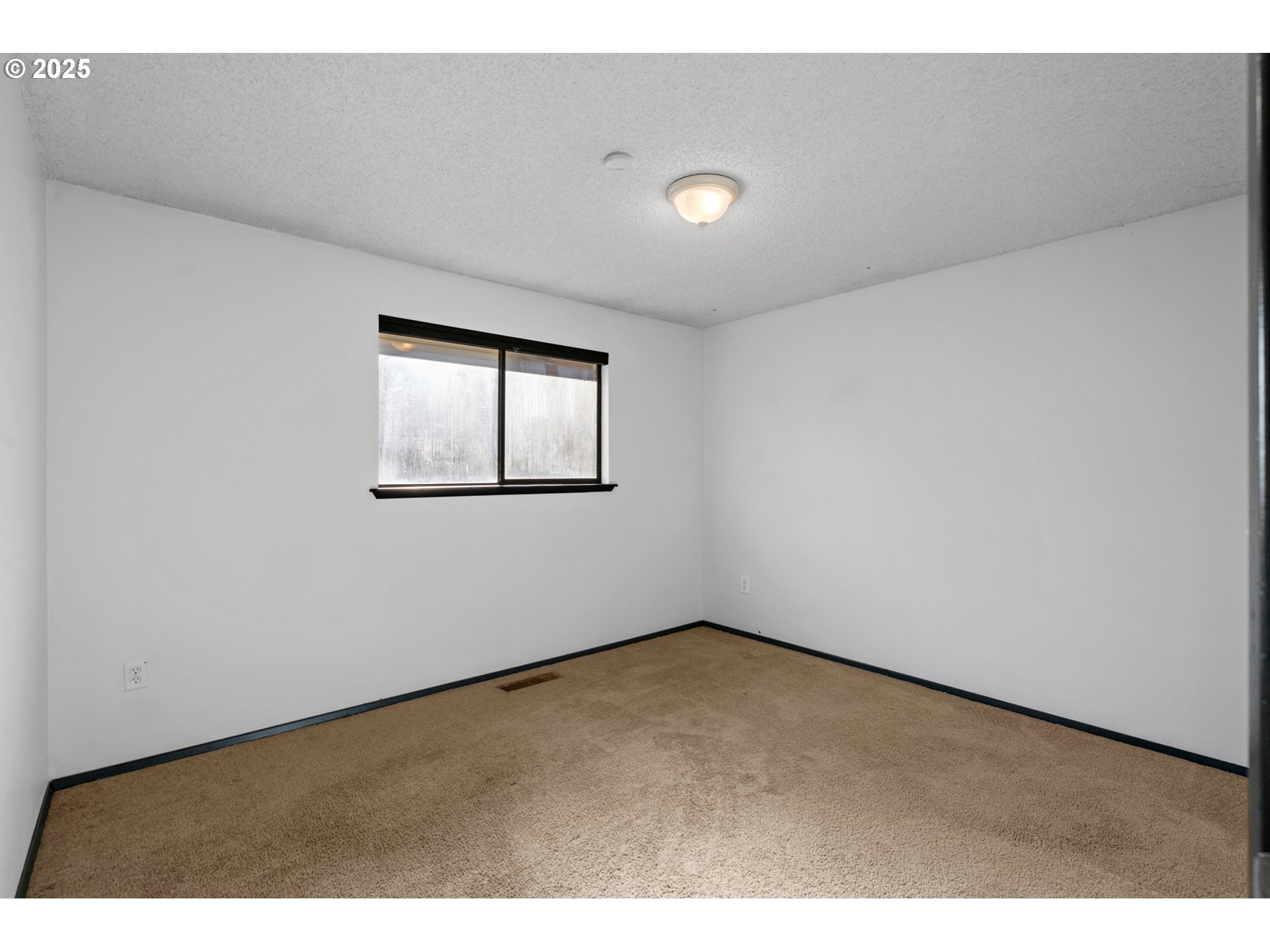 2205 Southwest Perkins Avenue Pendleton, OR 97801 - Photo 22 of 32