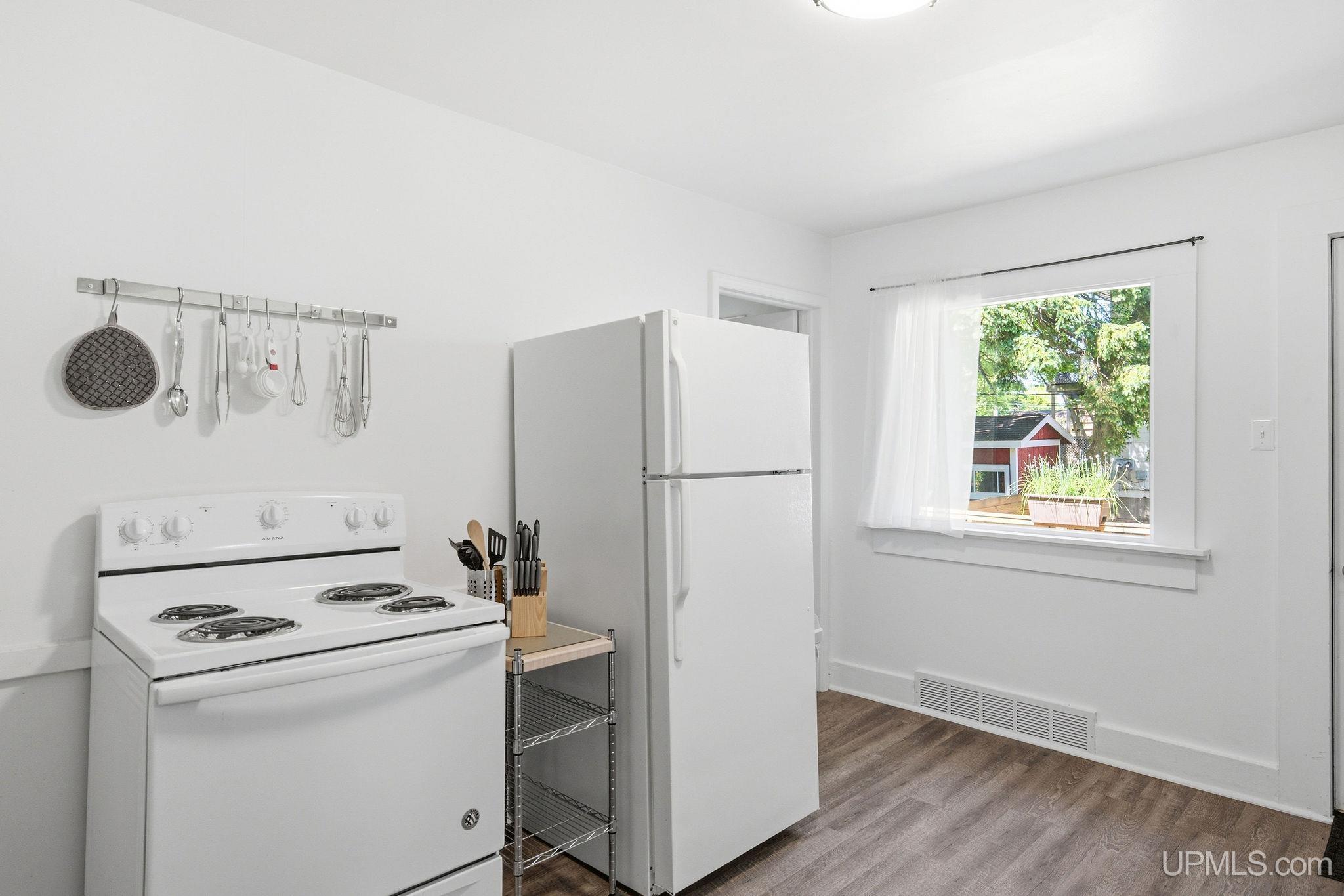 404 South 3rd Street Ishpeming, MI 49849 - Photo 14 of 30