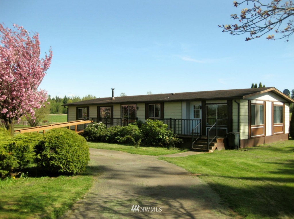 511 West Hemmi Road Bellingham, WA 98226 - Photo 2 of 15