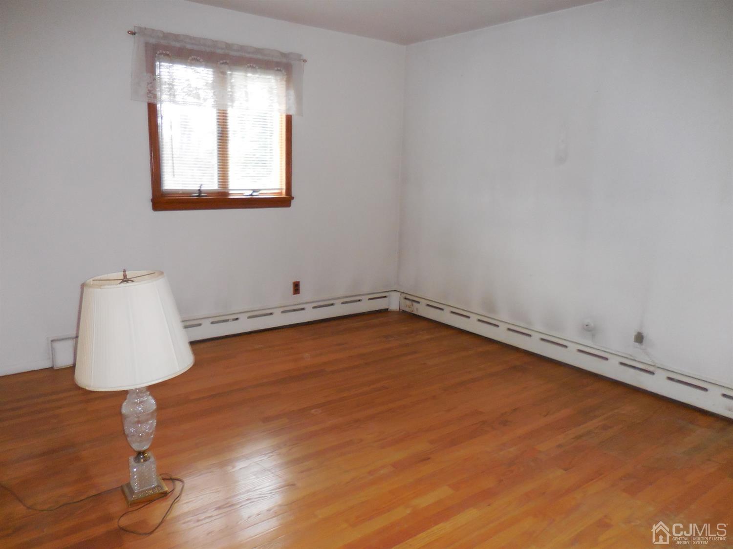 276 Carber Street Bound Brook, NJ 08805 - Photo 18 of 36 a room with a window