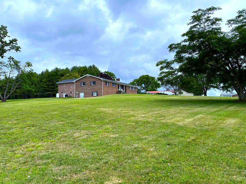 2088 Borderline Road Northwest Willis, VA 24380 - Photo 2 of 29 Gallery Image 2
