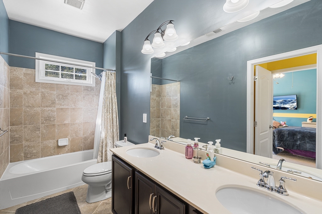 199 Mohawk Path Holliston, MA 01746 - Photo 21 of 35 Gallery Image 21