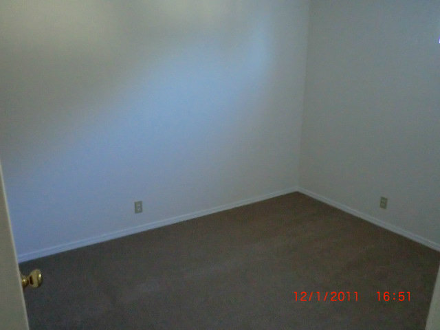 1247 Aspen Drive Pacifica, CA 94044 - Photo 4 of 12 an empty room with a empty space